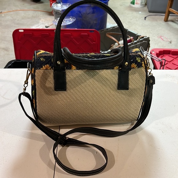 Purses - Picture 2 of 3